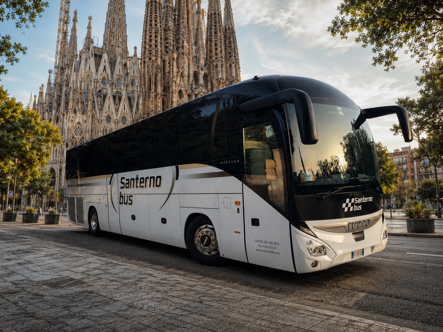 Iveco Magelys Euro 6 Santerno Bus alla Sagrada Familia