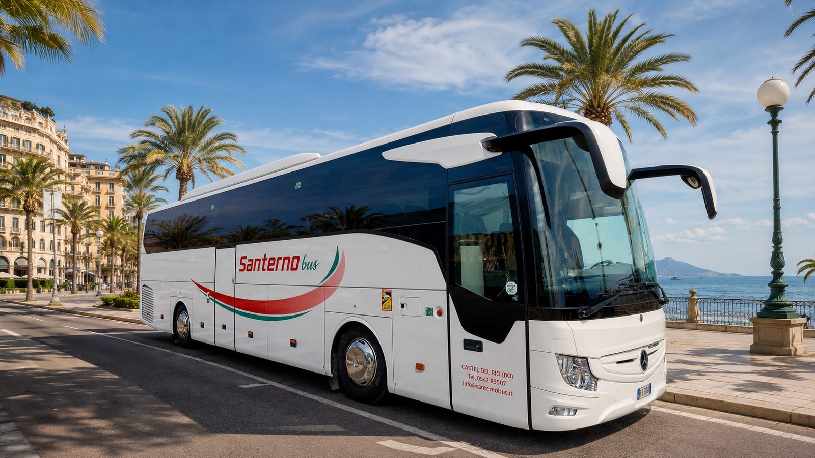 Miniatura Mercedes Tourismo Euro 6 vista laterale